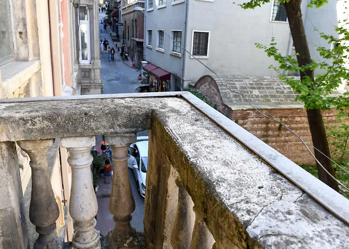 Taksim Galata Tower, Galata Historical 酒店