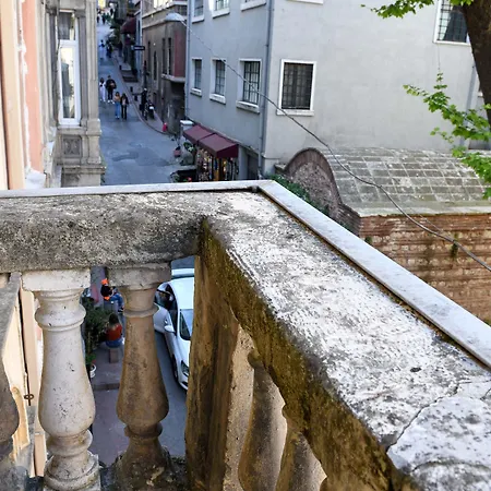 Taksim Galata Tower, Galata Historical מלון